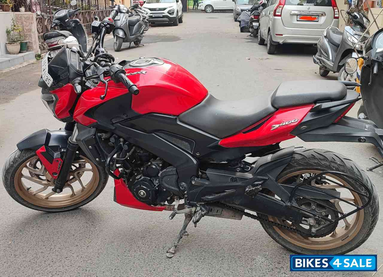 Canyon Red Bajaj Dominar 400 Disc