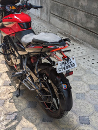 Red Bajaj Pulsar NS 160