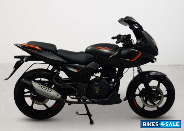 Bajaj Pulsar 180