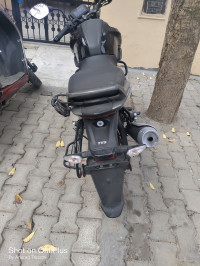 Black TVS Raider 125