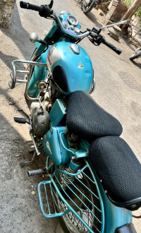 Green Royal Enfield Classic 500