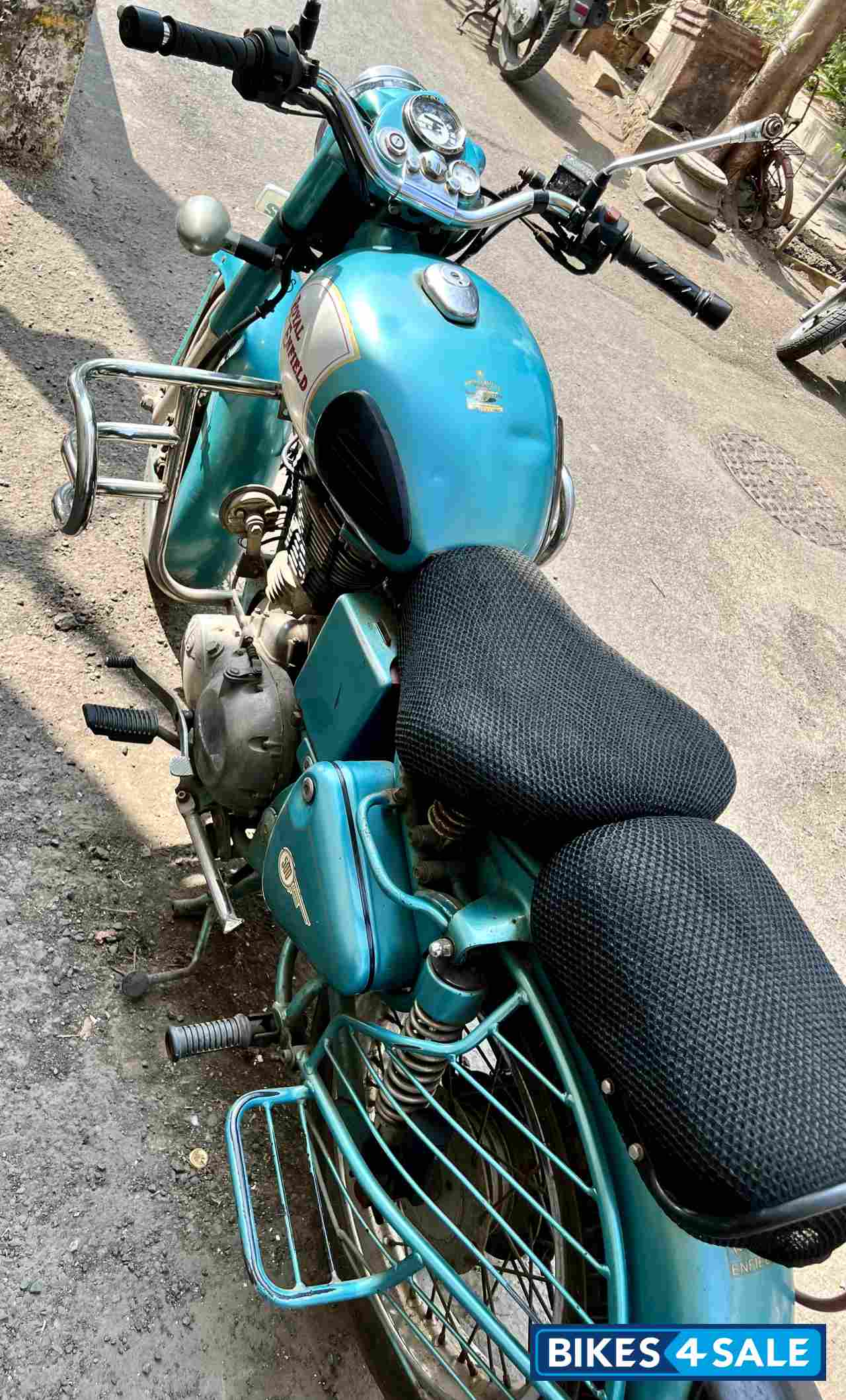 Green Royal Enfield Classic 500