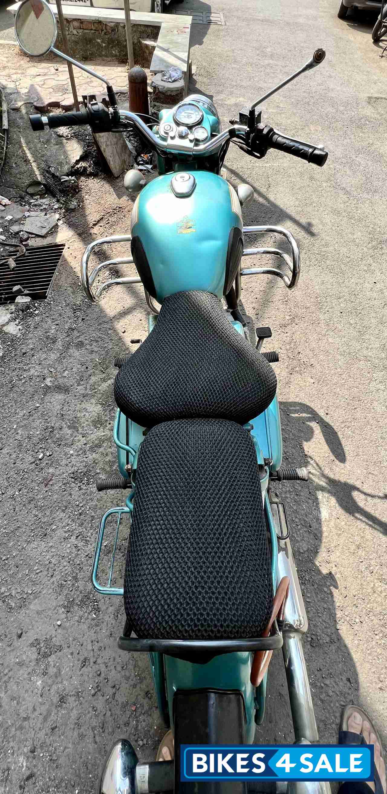 Green Royal Enfield Classic 500