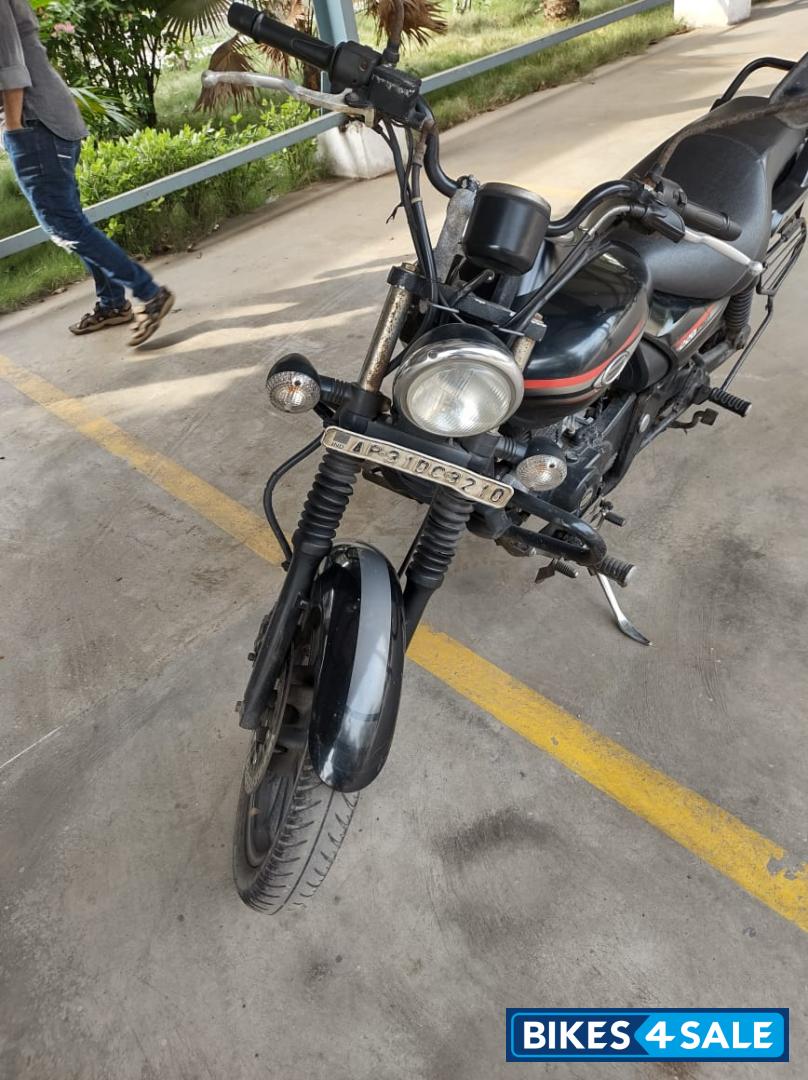 Black Bajaj Avenger Street 220