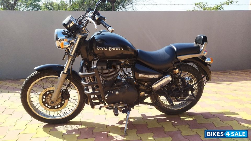 Black Royal Enfield Thunderbird 500