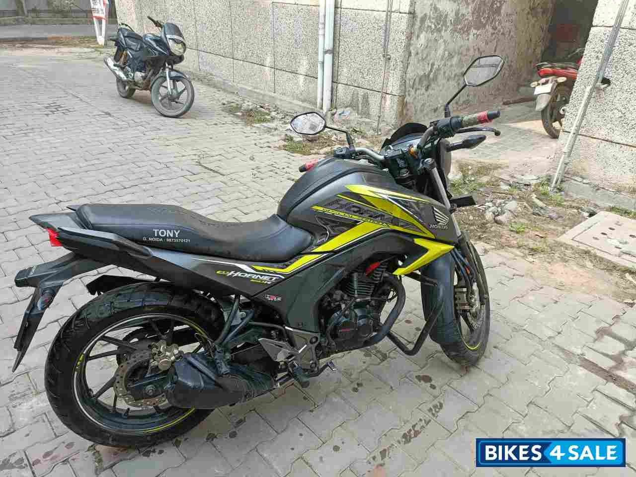 Honda CB Hornet 160R