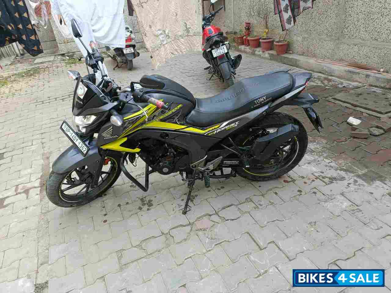 Honda CB Hornet 160R