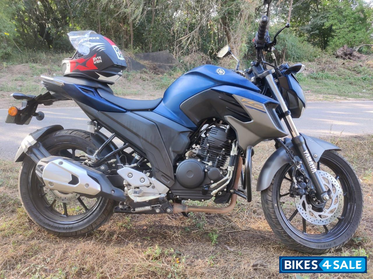 Yamaha FZ25