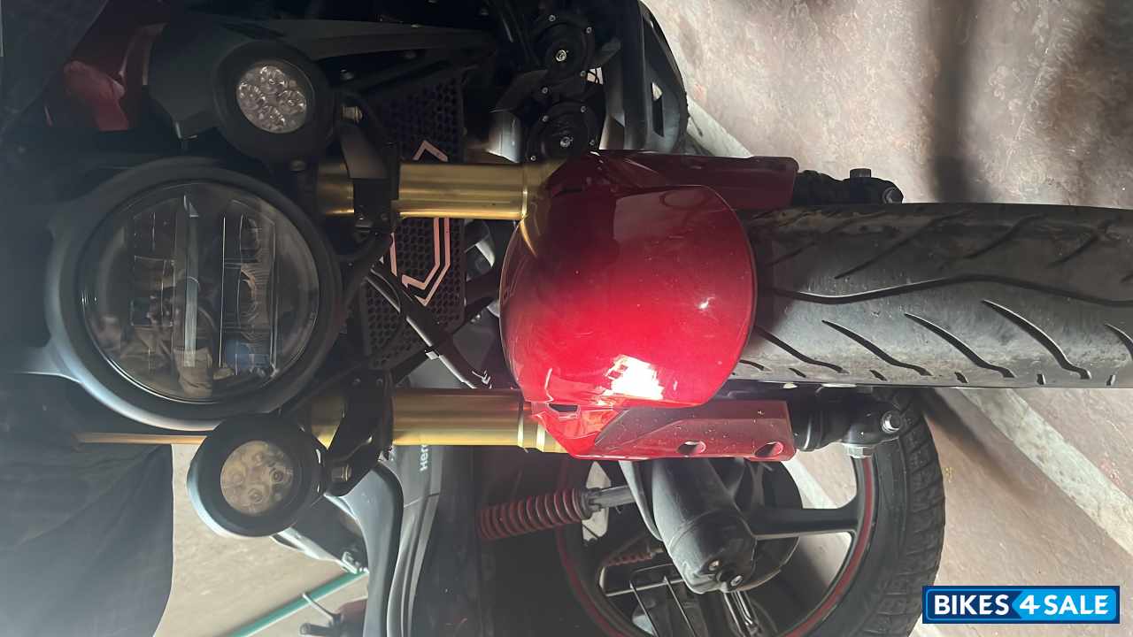 Red Honda CB300R