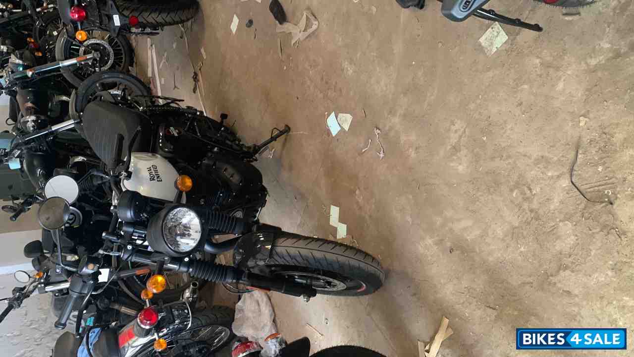 Royal Enfield Hunter 350 Metro