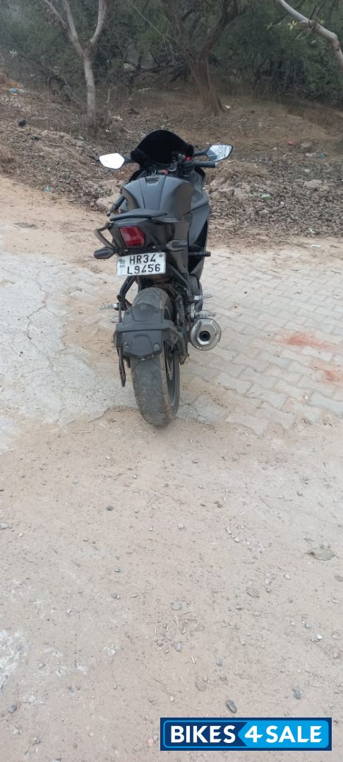 Dark Night Yamaha YZF R15 V3 BS6