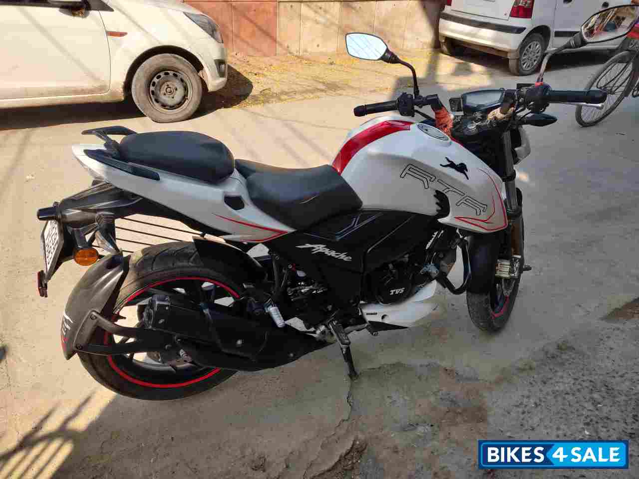 TVS Apache RTR 200 4V ABS TVS Apache RTR 200 4V ABS