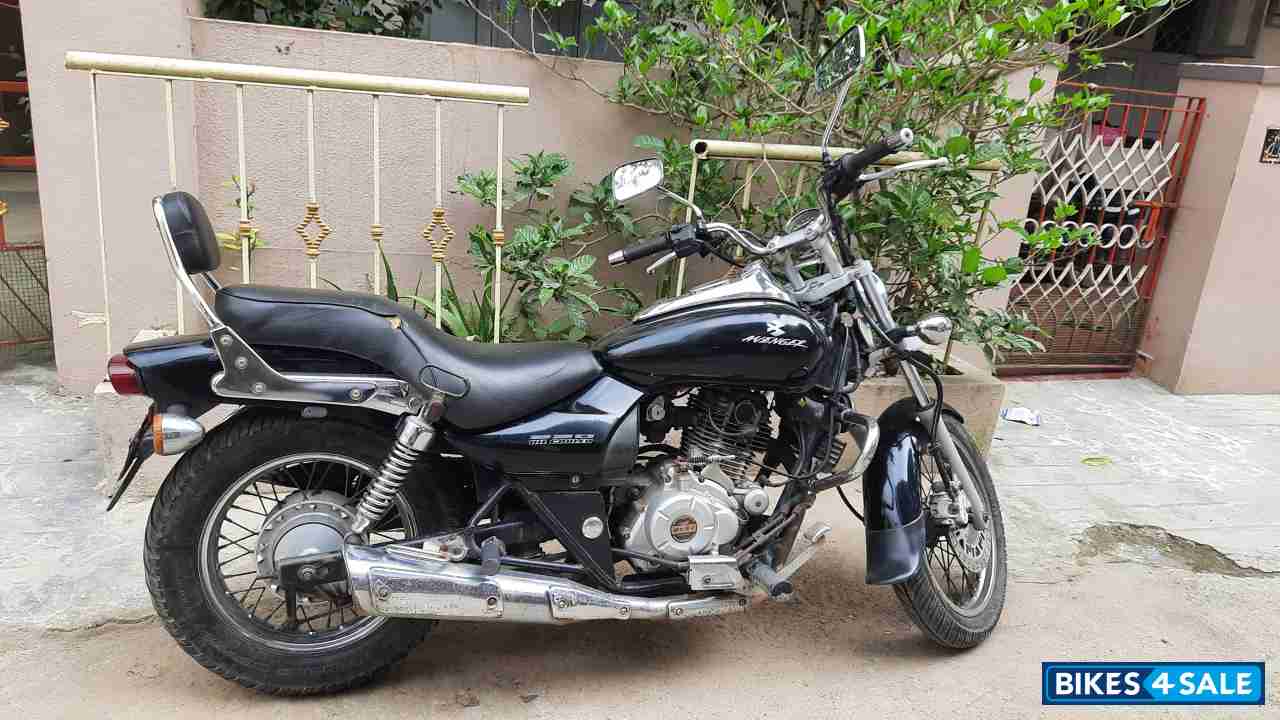 Bajaj Avenger 220 DTS-i