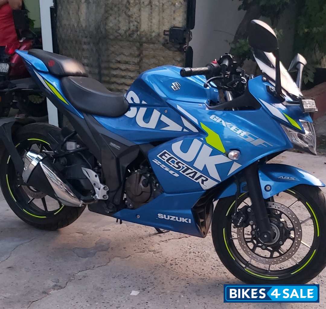 Suzuki Gixxer SF 250 BS6