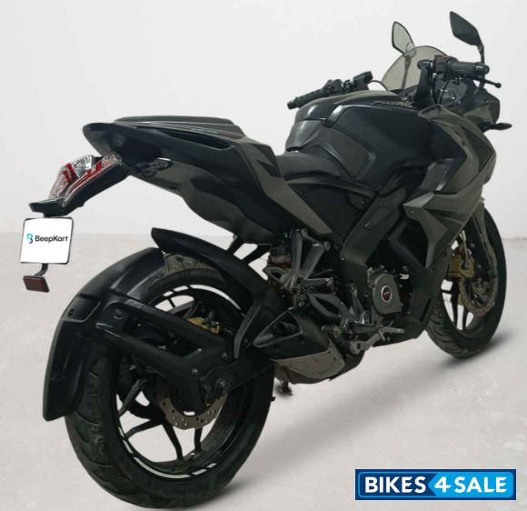 Bajaj Pulsar RS 200