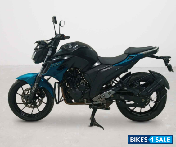Yamaha FZ25