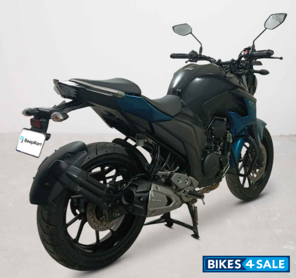 Yamaha FZ25