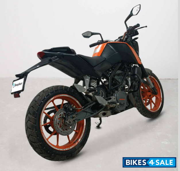 KTM Duke 125