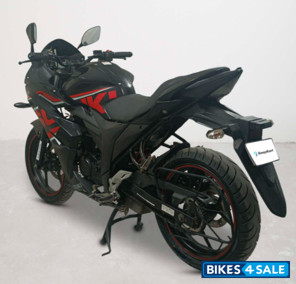 Suzuki Gixxer SF