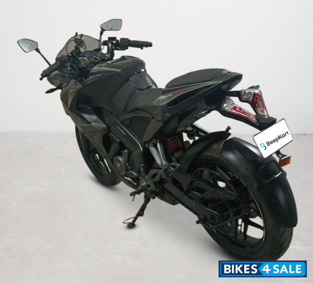 Bajaj Pulsar RS 200