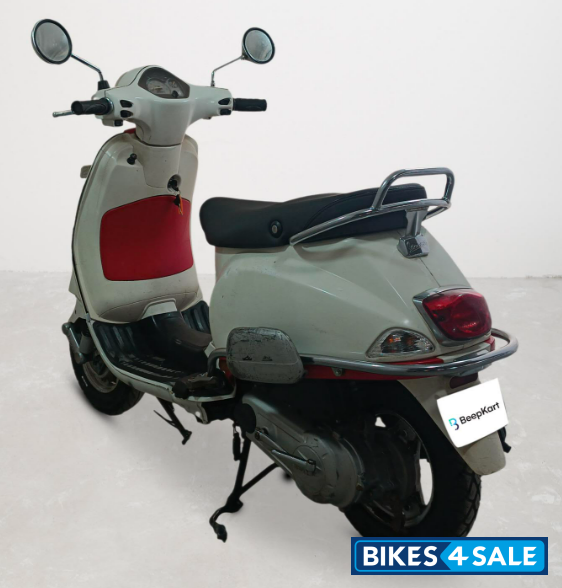 Vespa LX 125
