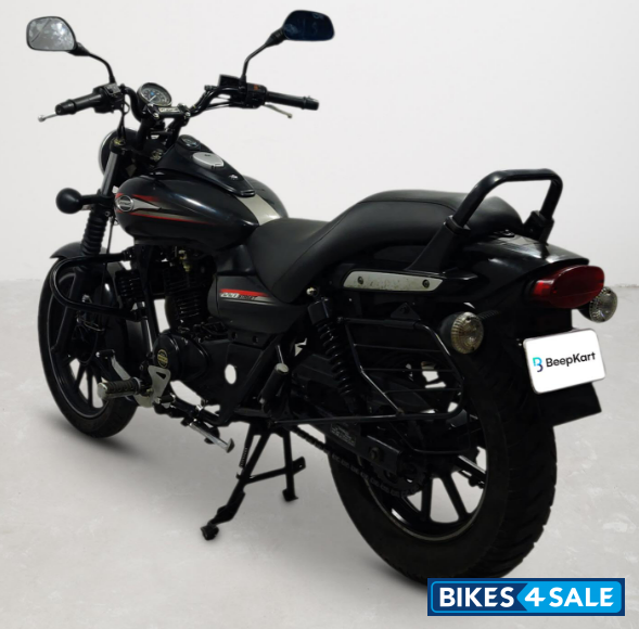 Bajaj Avenger Street 220