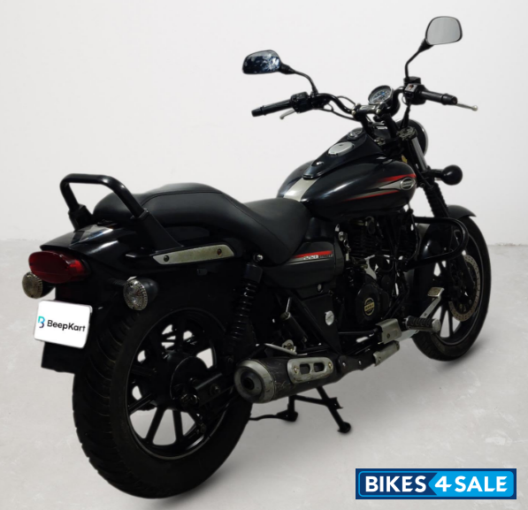 Bajaj Avenger Street 220