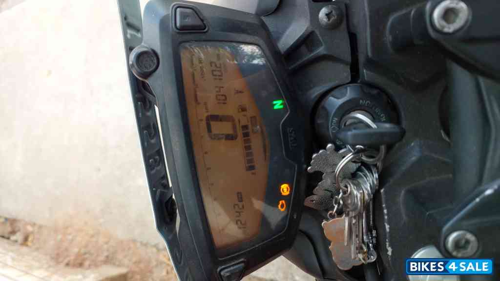 TVS Apache RTR 160 4V BS6