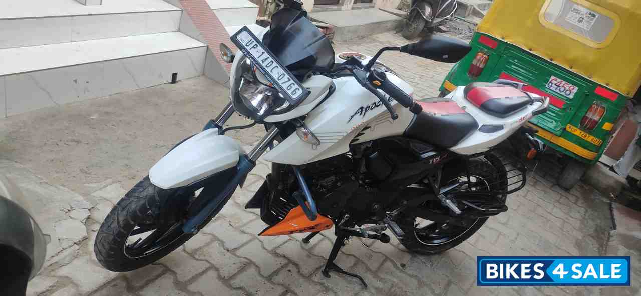 TVS Apache RTR 200 4V