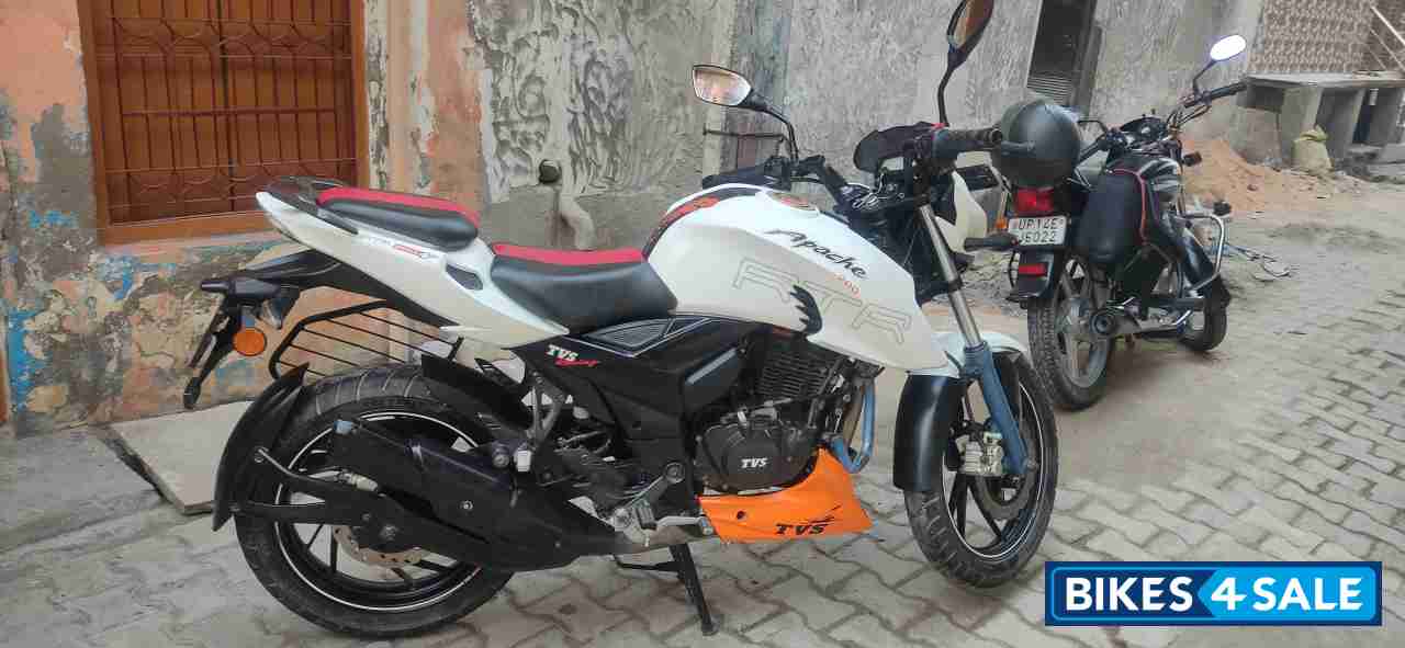 TVS Apache RTR 200 4V