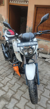 TVS Apache RTR 200 4V