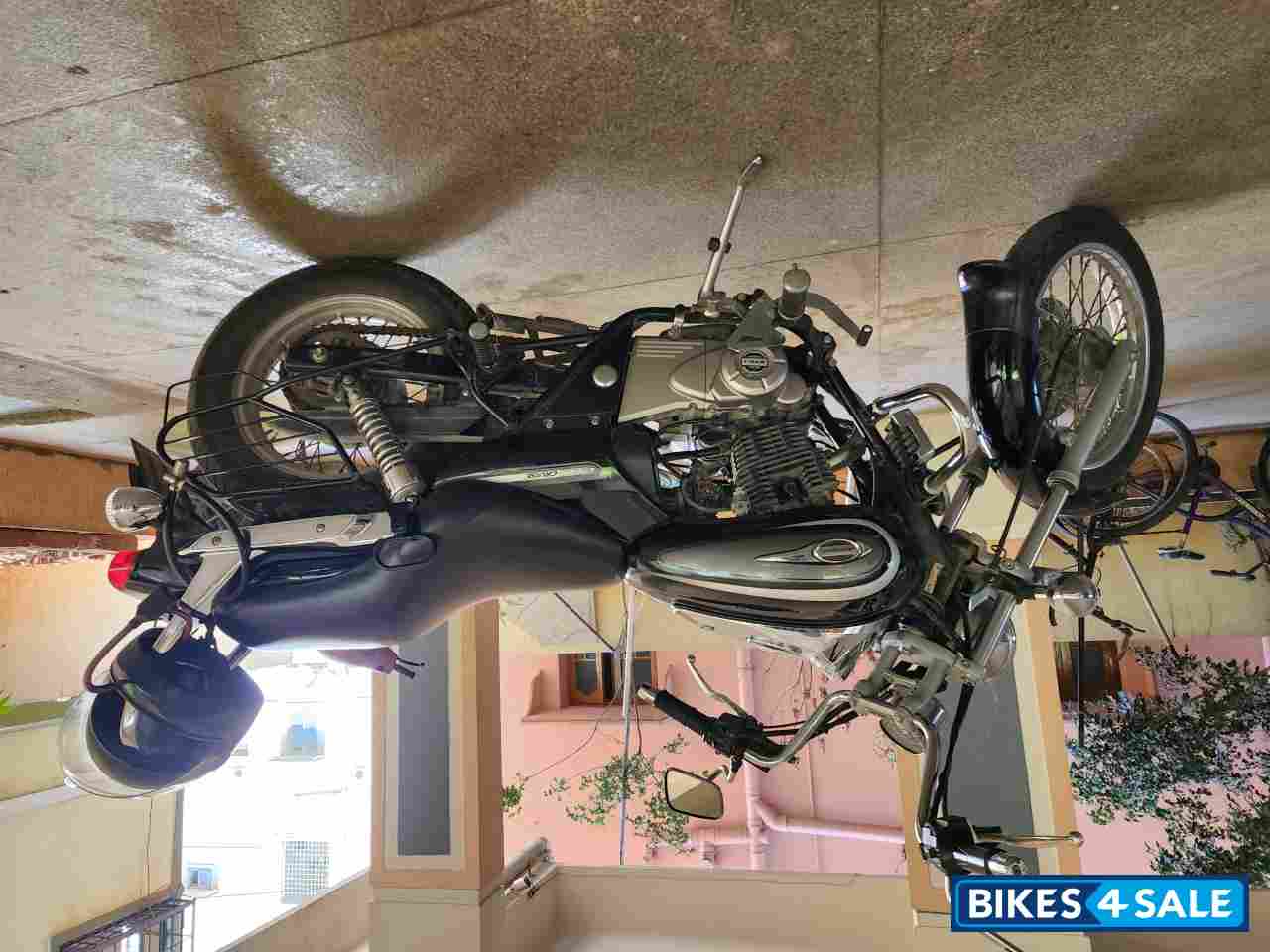 Bajaj Avenger Cruise 220