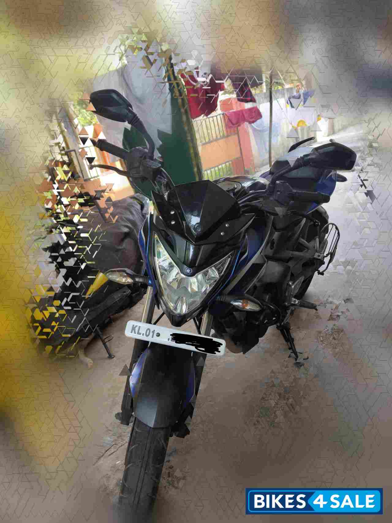 Blue Bajaj Pulsar NS200