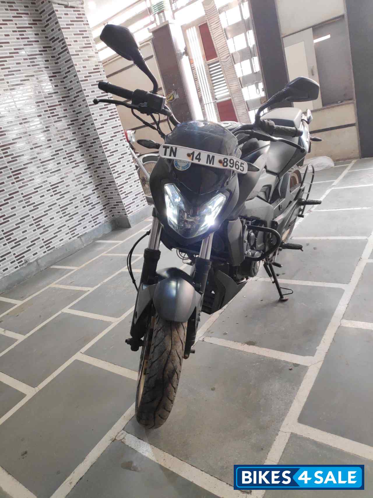 Bajaj Dominar 400 Disc