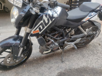 Black KTM Duke 200