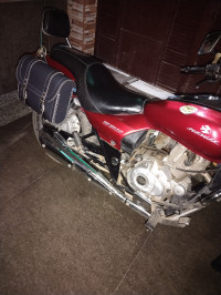 Wine Red Bajaj Avenger 220 DTS-i