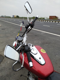 Wine Red Bajaj Avenger 220 DTS-i