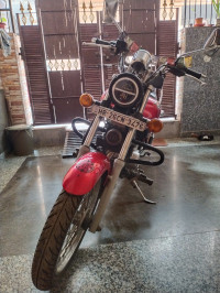 Wine Red Bajaj Avenger 220 DTS-i