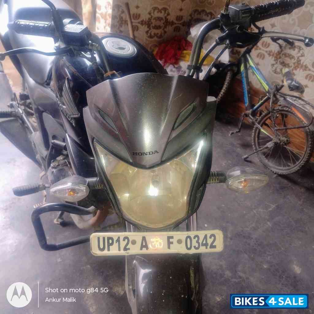 Black Honda CB Trigger Black Honda CB Trigger