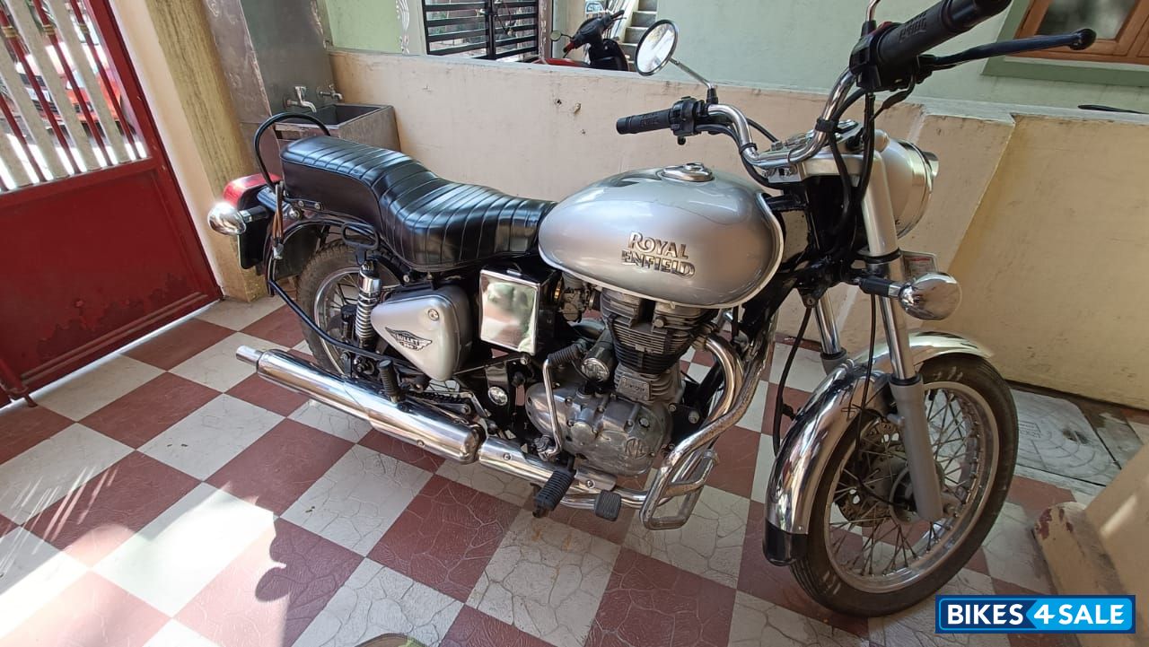 Silver Royal Enfield Bullet Electra Silver Royal Enfield Bullet Electra