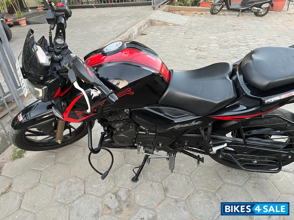 TVS Apache RTR 200 4V