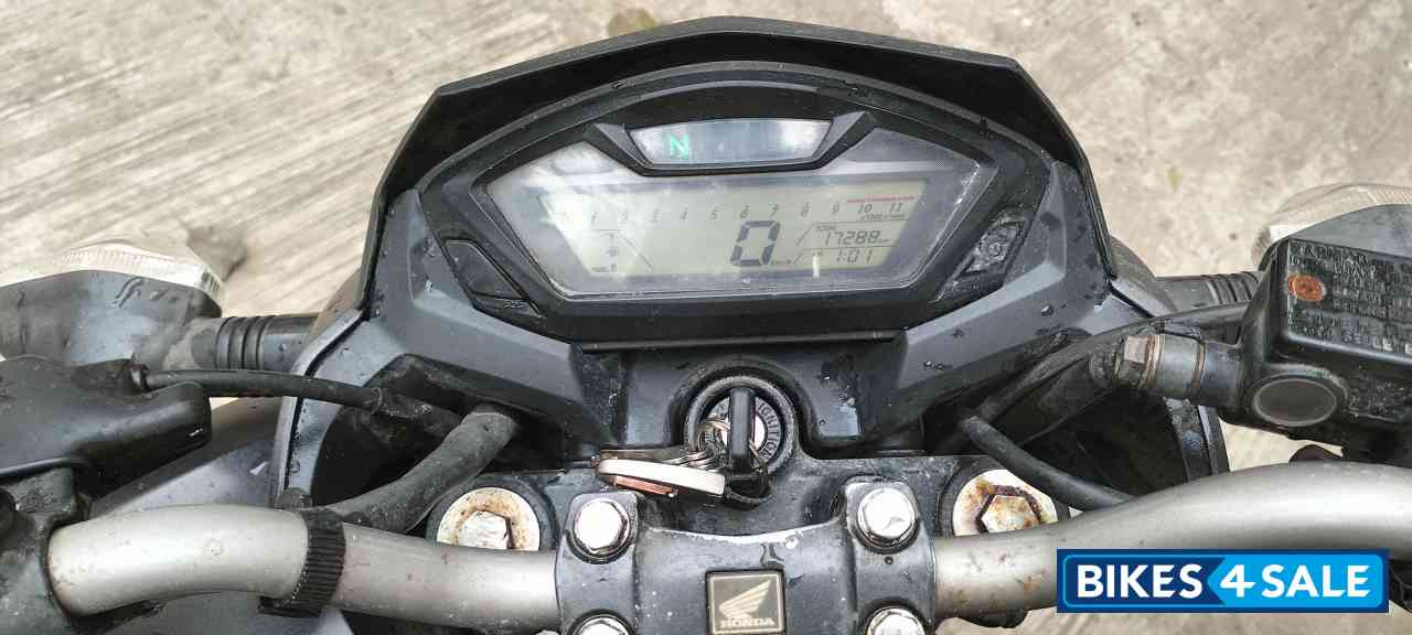 Honda CB Hornet 160R