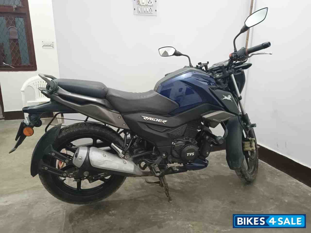 Blue TVS Raider 125