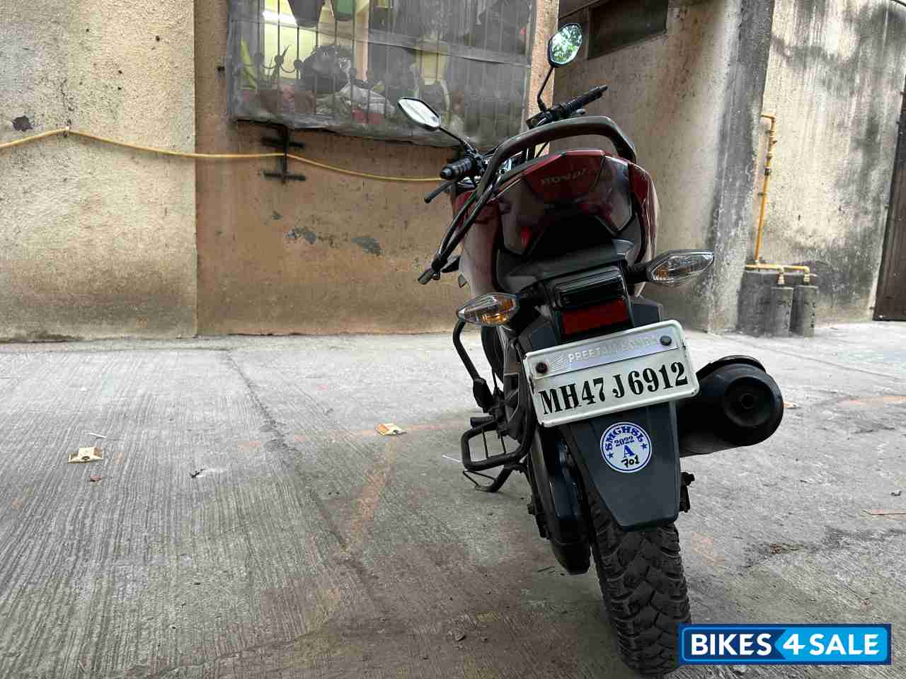 Red Honda CB Unicorn 160