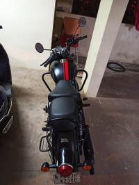 Royal Enfield Classic Stealth Black