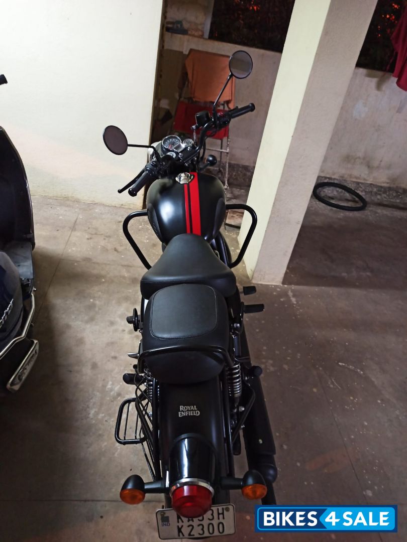 Royal Enfield Classic Stealth Black