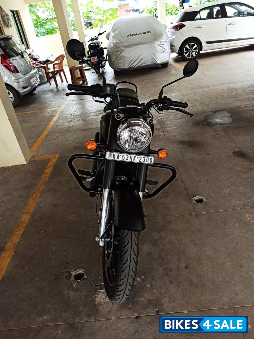 Royal Enfield Classic Stealth Black