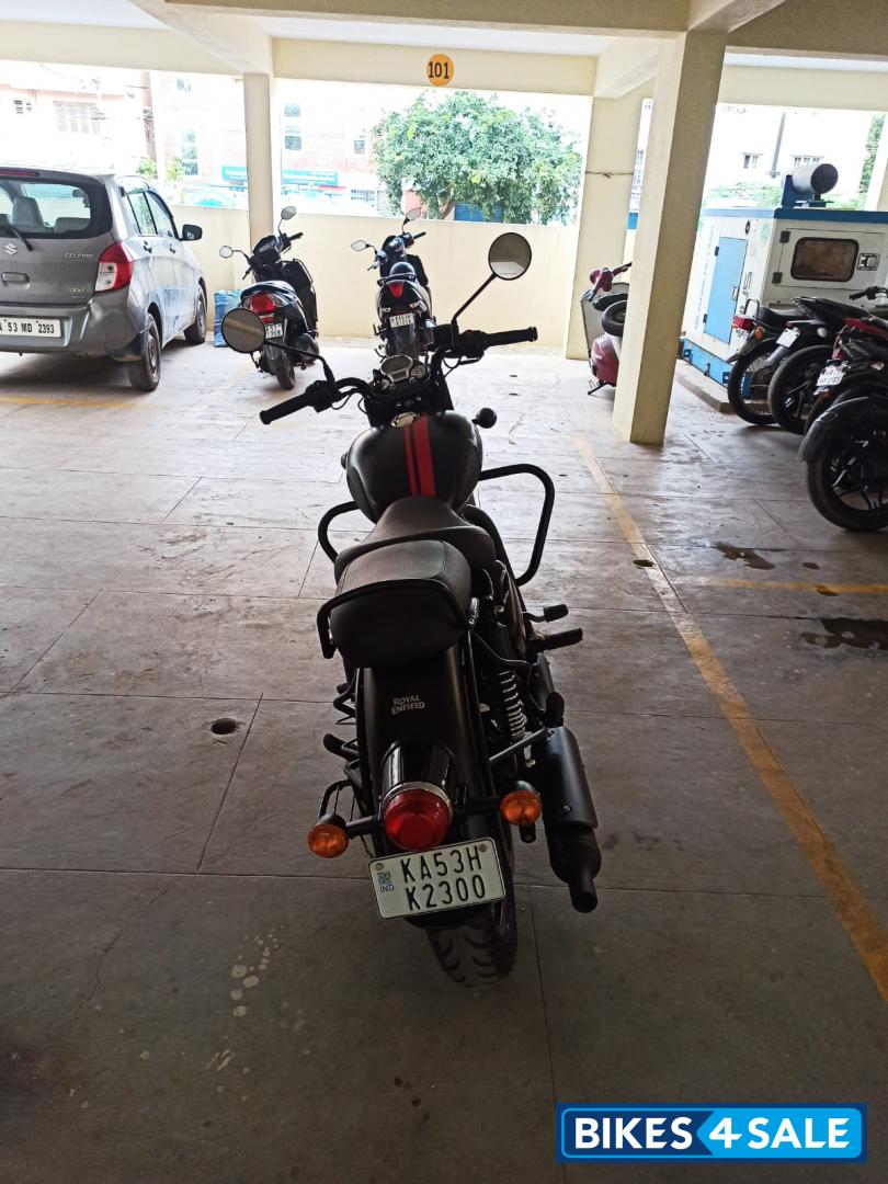 Royal Enfield Classic Stealth Black