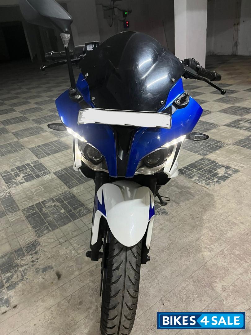 Bajaj Pulsar RS 200
