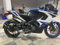 Bajaj Pulsar RS 200